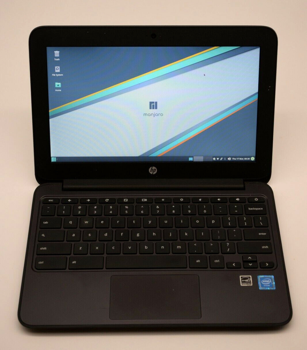 HP Linux Laptop and Wikipedia, 16GB SSD, 4GB RAM, 1.6GHz, Wikireader replacement image 0